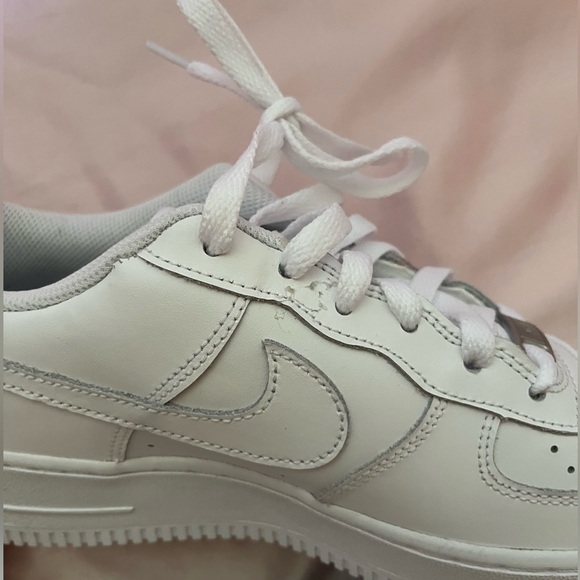 Nike Air Force 1 big kids NWT white - Picture 8 of 15